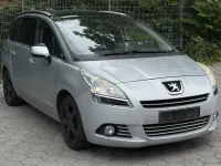 Gebraucht Peugeot 5008 Platinum 163 PS (119 kW) 2011 Grau Van / Kleinbus
