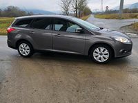 Gebraucht Ford Focus 100 PS (73 kW) 2014 Braun Kombi