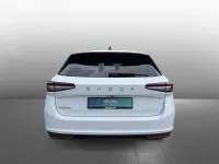 Gebraucht Skoda Superb Selection 150 PS (110 kW) 2024 Kristallweiß uni Kombi