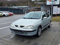 Gebraucht Renault Mégane Authentique 107 PS (78 kW) 2000 Silber Limousine