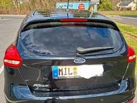 Gebraucht Ford Focus Titanium 120 PS (88 kW) 2017 Schwarz Limousine