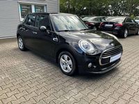Gebraucht Mini Cooper 136 PS (100 kW) 2017 Midnight black metallic Kleinwagen
