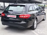 Gebraucht Mercedes C220 150 PS (110 kW) 2019 Schwarz  unilack Kombi