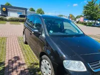 Gebraucht VW Touran Trendline 101 PS (74 kW) 2004 Schwarz Van / Kleinbus