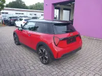 Gebraucht Mini Cooper Classic 156 PS (114 kW) 2024 Chili rot Kleinwagen