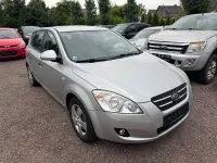 Gebraucht Kia Ceed LX 109 PS (80 kW) 2007 Silber Kleinwagen