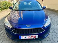 Gebraucht Ford Focus Business Edition 101 PS (74 kW) 2016 Blau Limousine
