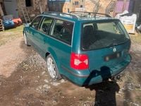 Gebraucht VW Passat 131 PS (96 kW) 2003 Grün Kombi