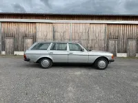 Gebraucht Mercedes 230 136 PS (100 kW) 1984 Silber Kombi
