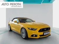 Gebraucht Ford Mustang GT Convertible 421 PS (309 kW) 2017 Californiagelb metallic Cabrio