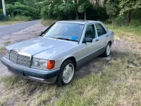 Gebraucht Mercedes 190 108 PS (79 kW) 1991 Silber Limousine