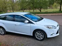 Gebraucht Ford Focus 140 PS (102 kW) 2012 Weiß Kombi