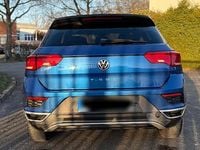 Second-hand VW T-Roc 150 CP (110 kW) 2018 Albastru SUV