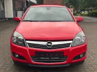 Gebraucht Opel Astra 140 PS (102 kW) 2009 Rot Limousine