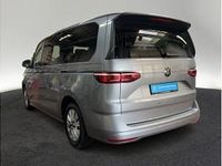 Gebraucht VW Multivan Life 150 PS (110 kW) 2024 Silber (monosilber metallic) Van