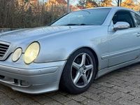Gebraucht Mercedes CLK320 Elegance 218 PS (160 kW) 2000 Silber Coupé