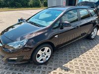 Gebraucht Opel Astra 140 PS (102 kW) 2014 Braun Kombi
