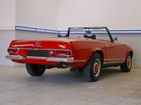 Gebraucht Mercedes 230 150 PS (110 kW) 1966 Rot Cabrio
