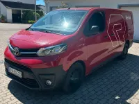 Gebraucht Toyota Proace 177 PS (130 kW) 2017 Rot Van / Kleinbus