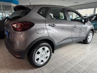 Gebraucht Renault Captur Life 90 PS (66 kW) 2018 Stahl  grau SUV