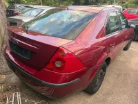 Gebraucht Ford Mondeo Ambiente 125 PS (91 kW) 2001 Rot Limousine