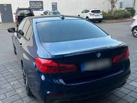Gebraucht BMW 530 M Sport 252 PS (185 kW) 2017 Blau Limousine