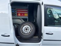 Second-hand VW Caddy 102 CP (75 kW) 2017 Alb Monovolum