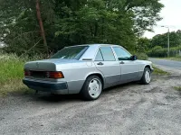 Gebraucht Mercedes 190 108 PS (79 kW) 1991 Silber Limousine