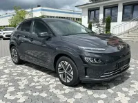 Gebraucht Hyundai Kona Trend 100 kW (136 PS) 2022 Dark knight / phantom black ro SUV