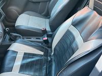 Second-hand VW Caddy 105 CP (77 kW) 2011 Alb Monovolum