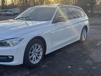 Gebraucht BMW 320 Sport Line 184 PS (135 kW) 2014 Weiß Kombi