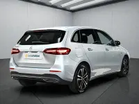 Gebraucht Mercedes B250e 218 PS (160 kW) 2025 Silber Van / Kleinbus
