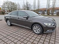 Gebraucht VW Passat Highline 150 PS (110 kW) 2016 Braun Limousine