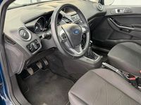 Gebraucht Ford Fiesta Trend 101 PS (74 kW) 2015 Blau Kleinwagen