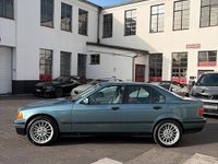 Gebraucht BMW 320 150 PS (110 kW) 1996 Grün Limousine