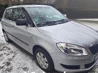 Gebraucht Skoda Fabia 60 PS (44 kW) 2011 Silber Kleinwagen