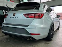Używany Seat Leon 4Drive 300 KM (220 kW) 2017 Srebrny Kombi