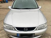 Gebraucht Opel Vectra 130 PS (95 kW) 2002 Silber Coupé