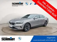 Gebraucht BMW 550e 489 PS (359 kW) 2024 Oxidgrau metallic Limousine