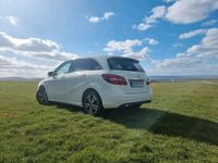 Gebraucht Mercedes B180 122 PS (89 kW) 2017 Weiß Van / Kleinbus