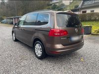 Gebraucht VW Sharan 140 PS (102 kW) 2010 Braun Van / Kleinbus