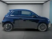 Gebraucht Fiat 500e La Prima 86 kW (118 PS) 2022 Schwarz Kleinwagen