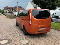 Gebraucht Ford Transit Custom 170 PS (125 kW) 2018 Orange Van / Kleinbus