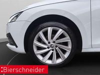 Gebraucht Skoda Octavia Style 116 PS (85 kW) 2023 Weiss Kombi