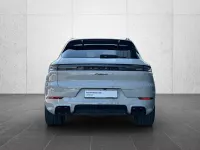 Gebraucht Porsche Cayenne E-Hybrid Black Edition 470 PS (345 kW) 2026 Grau SUV
