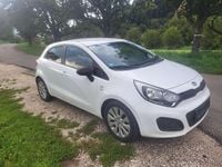 Gebraucht Kia Rio Edition 7 109 PS (80 kW) 2011 Weiß Kleinwagen