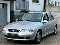 Gebraucht Opel Vectra 101 PS (74 kW) 2001 Silber Limousine
