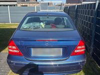 Gebraucht Mercedes C200 163 PS (119 kW) 2002 Blau Limousine