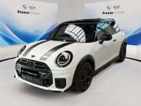 Używany Mini Cooper 156 KM (114 kW) 2024 Biały Hatchback