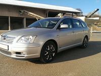 Gebraucht Toyota Avensis 116 PS (85 kW) 2004 Silber metallic Kombi